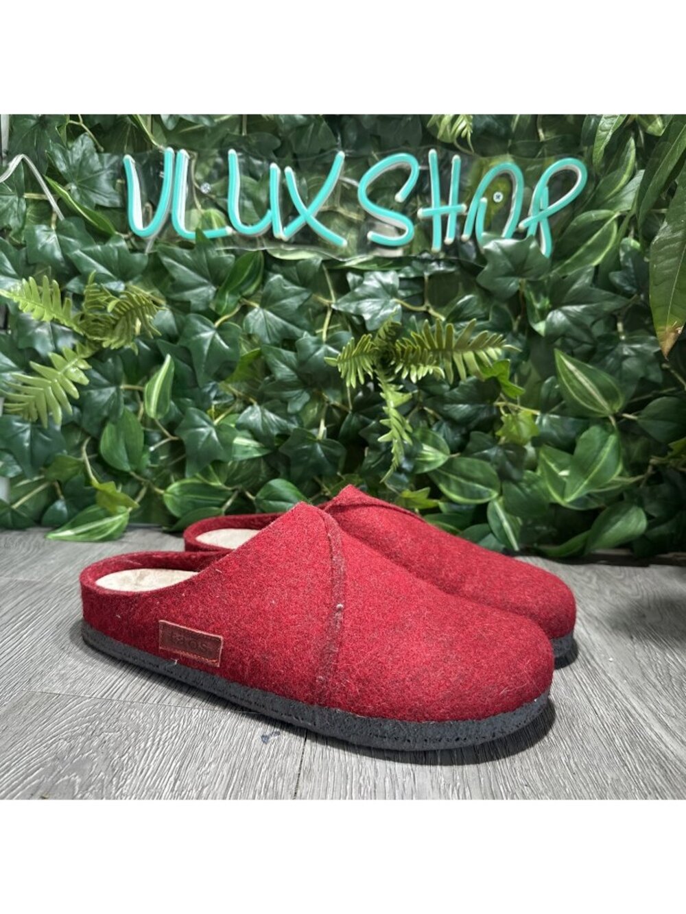 Taos Footwear Wooled Class Slippers Womens 42 EU/ 11 US Red